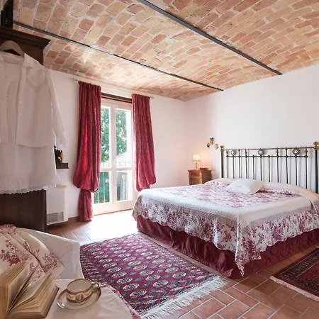 Casa de Campo Albarossa Nizza Monferrato