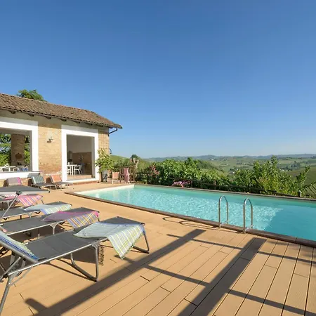 Albarossa Casa di campagna Nizza Monferrato